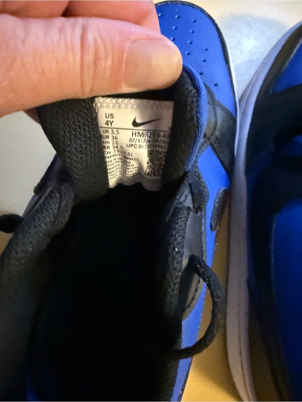 Nike Boys court borough  Blue and Black Low-Top Sneakers - Picture 4 of 4